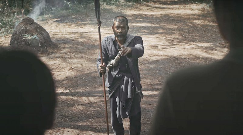 Namron as the spear-wielding hunter in "Roh" (2020)