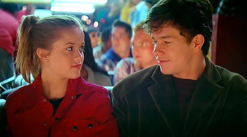 Reese Witherspoon and Mark Wahlberg in James Foley's "Fear" (1996)