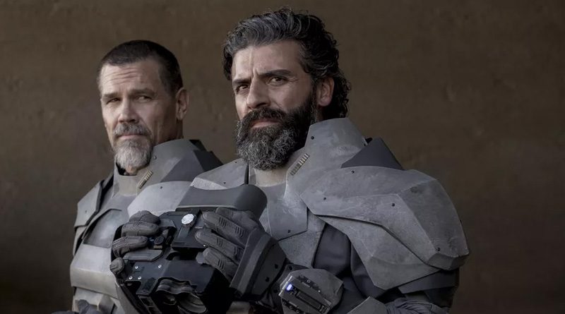 Oscar Isaac and Josh Brolin in "Dune" (2021)