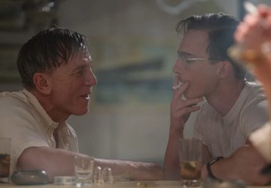 Daniel Craig and Drew Starkey in "Queer" (2024)