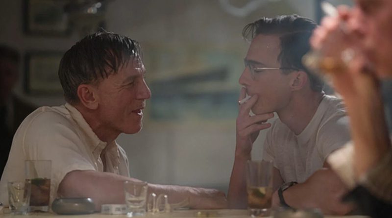 Daniel Craig and Drew Starkey in "Queer" (2024)